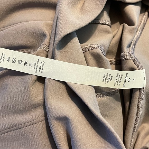 Lululemon Align Jogger Crop *23"
Violet Verbena - Picture 4 of 8